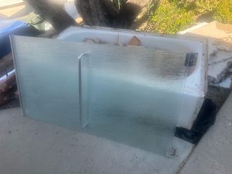 Bath shower doors