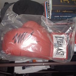 Mike Tyson Glove