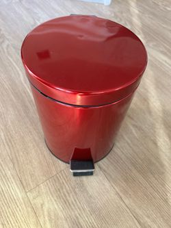 3 gallon trash can