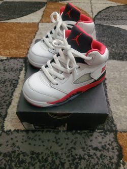 Air Jordan 5 Fire Reds