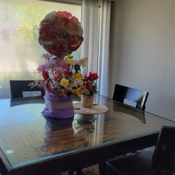 High Chairs Table Square Big Heavy Table With 6 High Chais Good Condition 