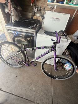 (TRADE FOR FIXIES ONLY) Se bike big flyer purple camo 29