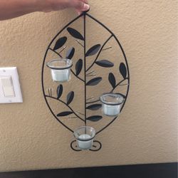 Small Metal Wall Hanger 
