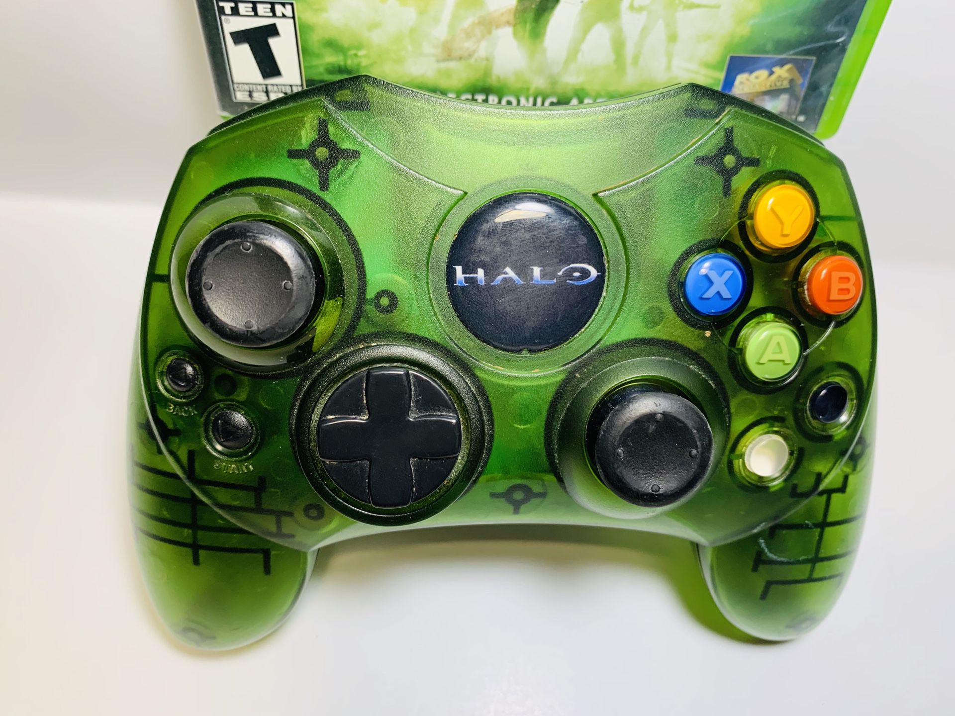 Limited Edition Original XBOX HALO Wired Controller w/ Aliens vs. Predator  Game for Sale in Grand Prairie, TX - OfferUp