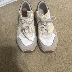 Tennis Shoes