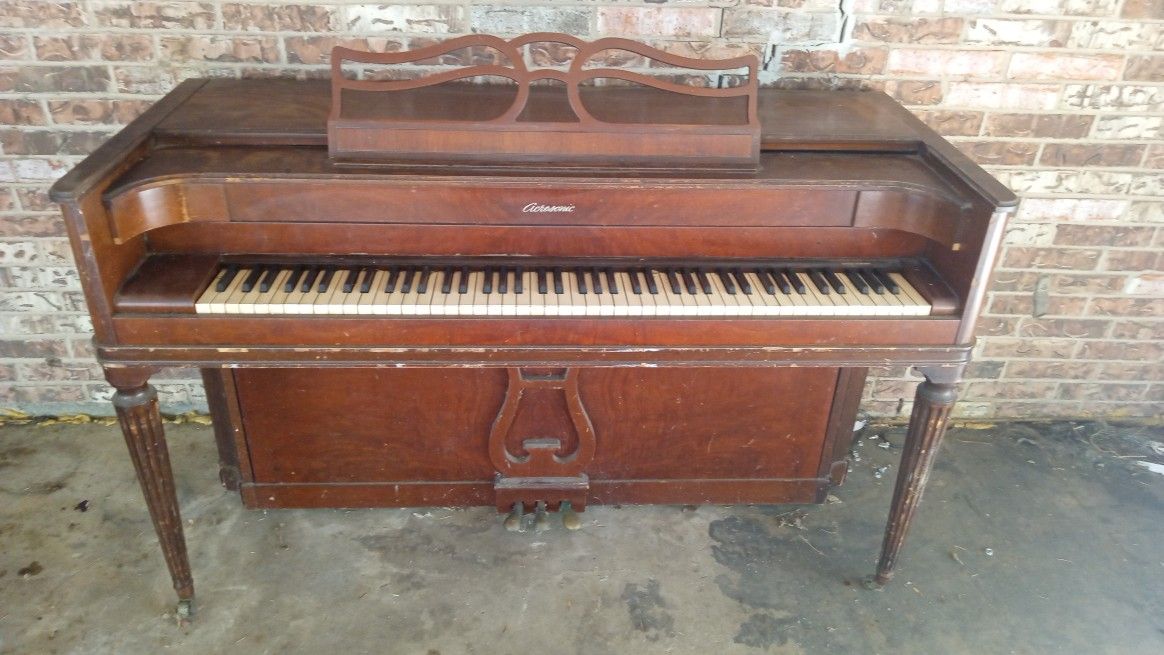 Baldwin Piano
