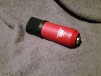 Scarlett Studio CM25 Microphone