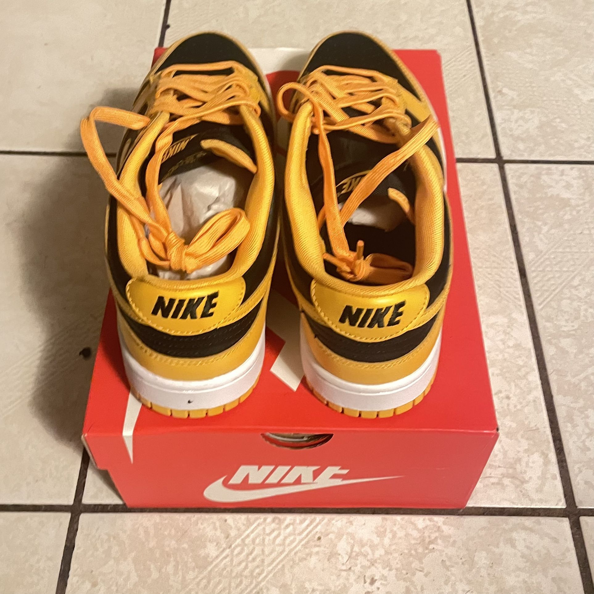 Nike Dunk Low Championship Goldenrod