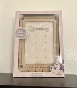 41 inch Disney Store Key Frame