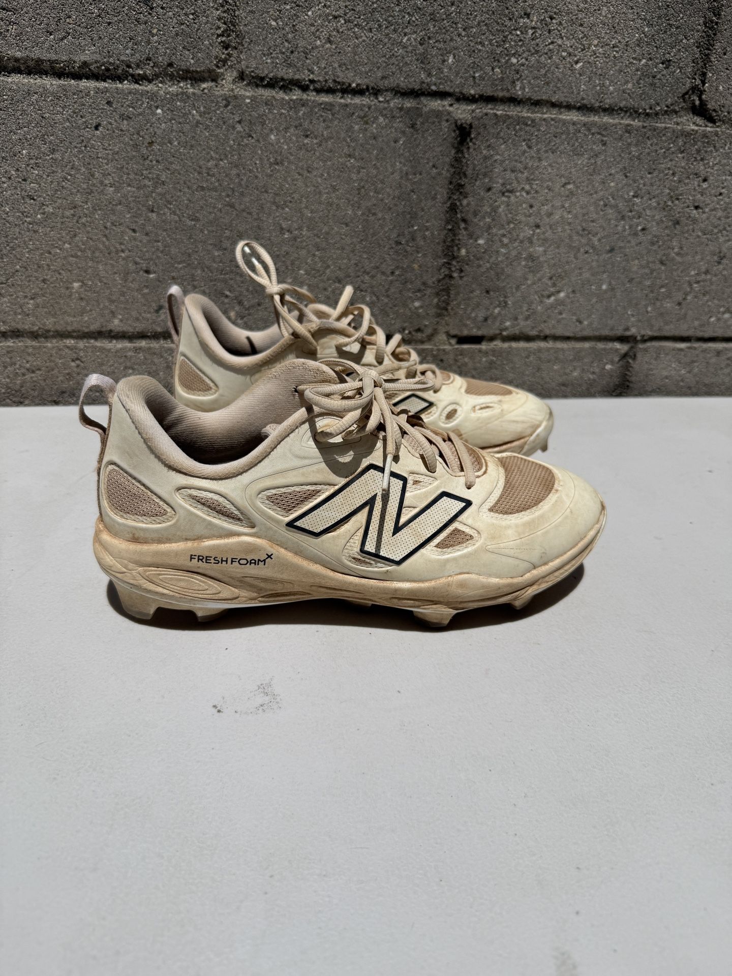 New Balance Fresh Foam X Velo V4 Women Cleats