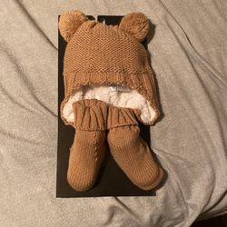 Baby Hat And Booty Set Size 0-12 Months