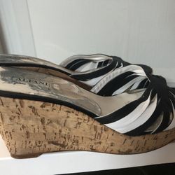 Alfani 11M Black & White wedges