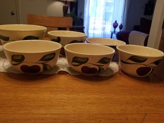 Antique Watt Pottery nesting mixing bowls