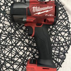 Milwaukee M18 FUEL Gen-2 18V Lithium-Ion Brushless Cordless Mid Torque 1/2 in. Impact Wrench w/Friction Ring (Tool-Only)