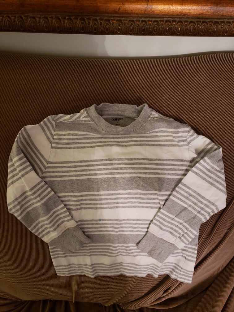 GYMBOREE kids long sleeve tee size , has paint or marker spots