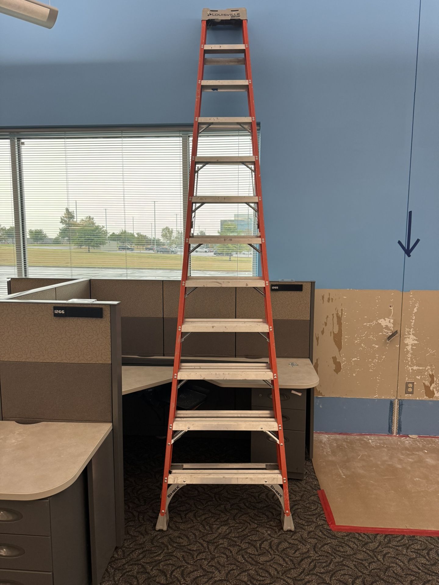 LIKE NEW Werner 12ft Ladder