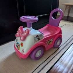Brand New Minnie Mouse Push/Pull Ride Along Car