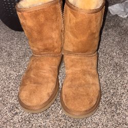 UGG