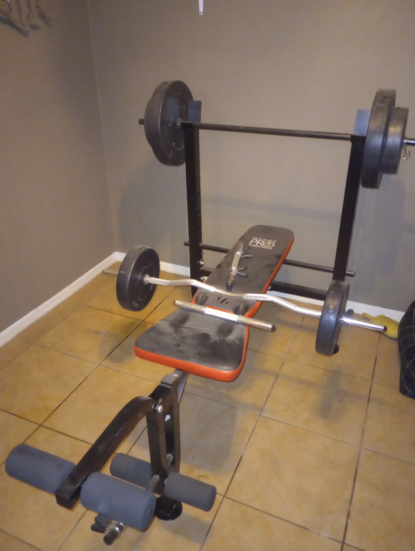 Weight bench and dumbbells