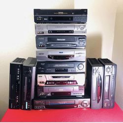 Lots of Tested VCR VHS Cassette Players for Cheap