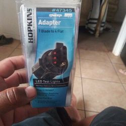 7 Blade To 4 Flat Towing Adapter