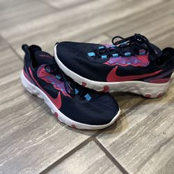 Girls sz 6.5y Nike Renew