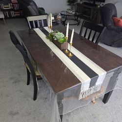 Dinning table with 4 chairs
