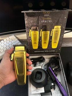 Sabers gold clippers