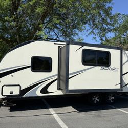 2019 Sonic by Venture RV – 23.5 ft – Fully Loaded