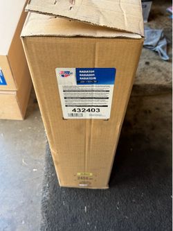 New Carquest Radiator 432403 – Fits Chevy TrailBlazer, GMC Envoy, Buick Rainier & More
