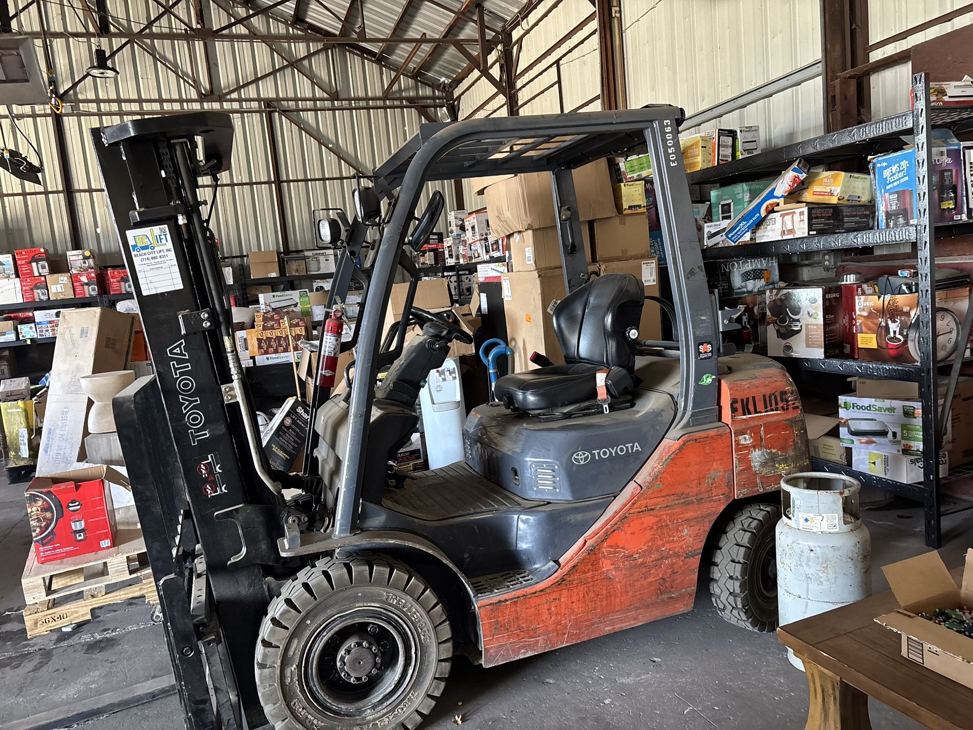 TOYOTA FORKLIFT