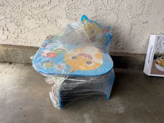 Kids Baby Shark Desk / Table & Chair