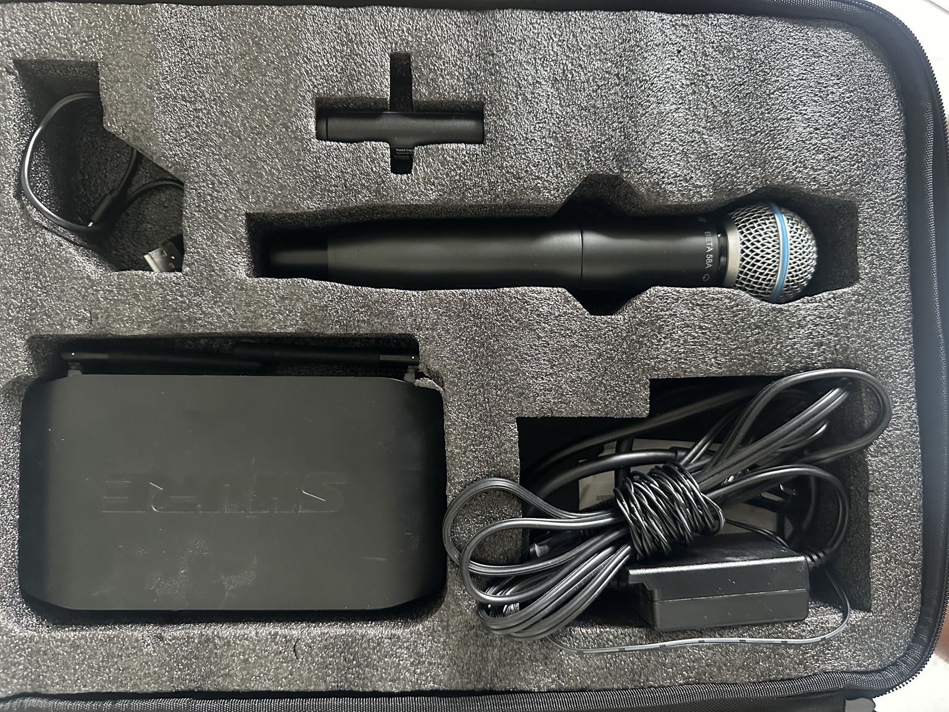 Shure Wireless Mic Glxd4/beta 58a