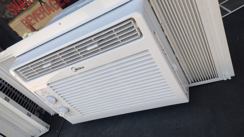 Air Conditioners 5k Btus $80 Each Practically New