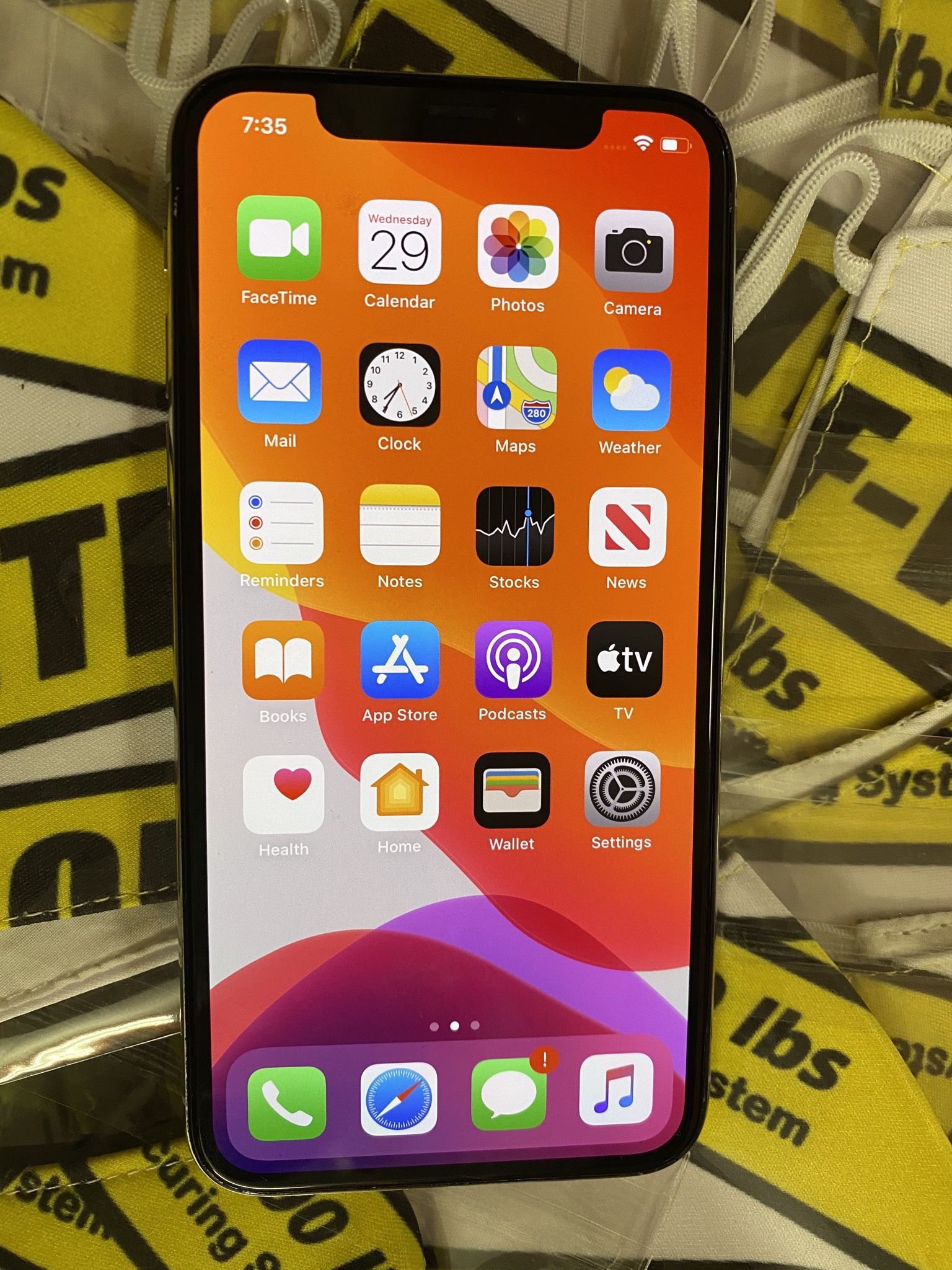 Factory unlocked apple iphone X 64 gb, store warranty!