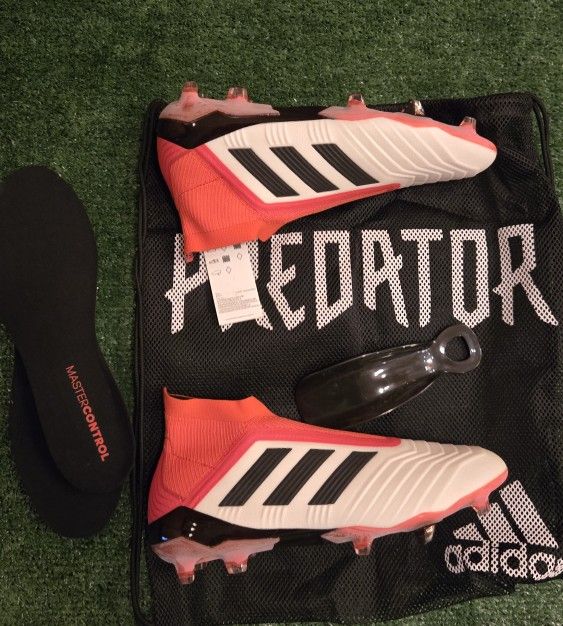 Adidas Predator 18+ Soccer Cleats Size 9.5