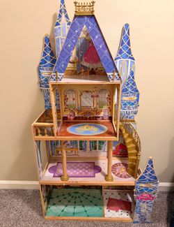 Disney Princess Dollhouse