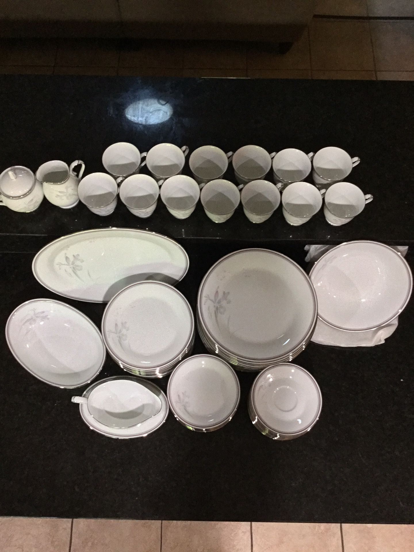 China - Noritake "Malverne" (3501) Fine China Dining Set with service for 12 people