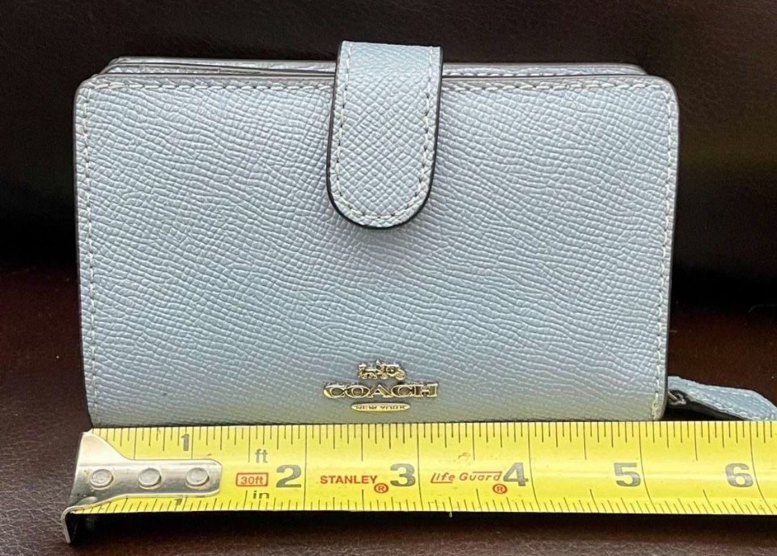 Coach Women’s Wallet - Authentic