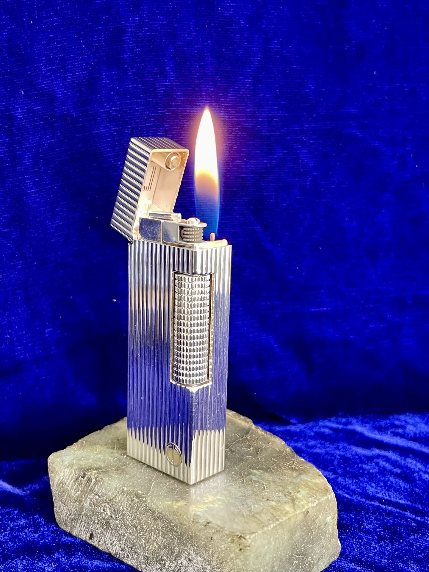 Vintage Vertical Line Silver Dunhill Lighter Super Mint Condition Works 1 Year Warranty 