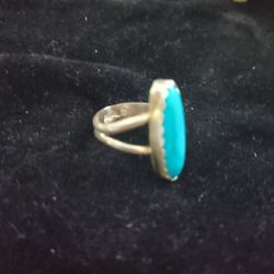 Ladies Turquoise And Silver Ring