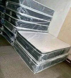 Colchón tamaño individual disponible con pago contra entrega.
