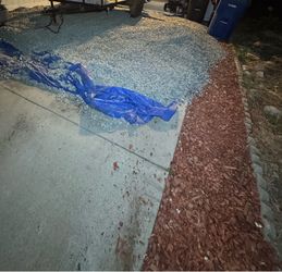 Free washed  3/4 crushed rock gravel