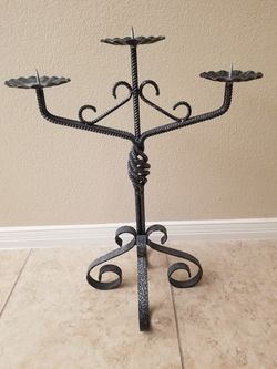 Candle holder