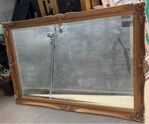 Wall mirror