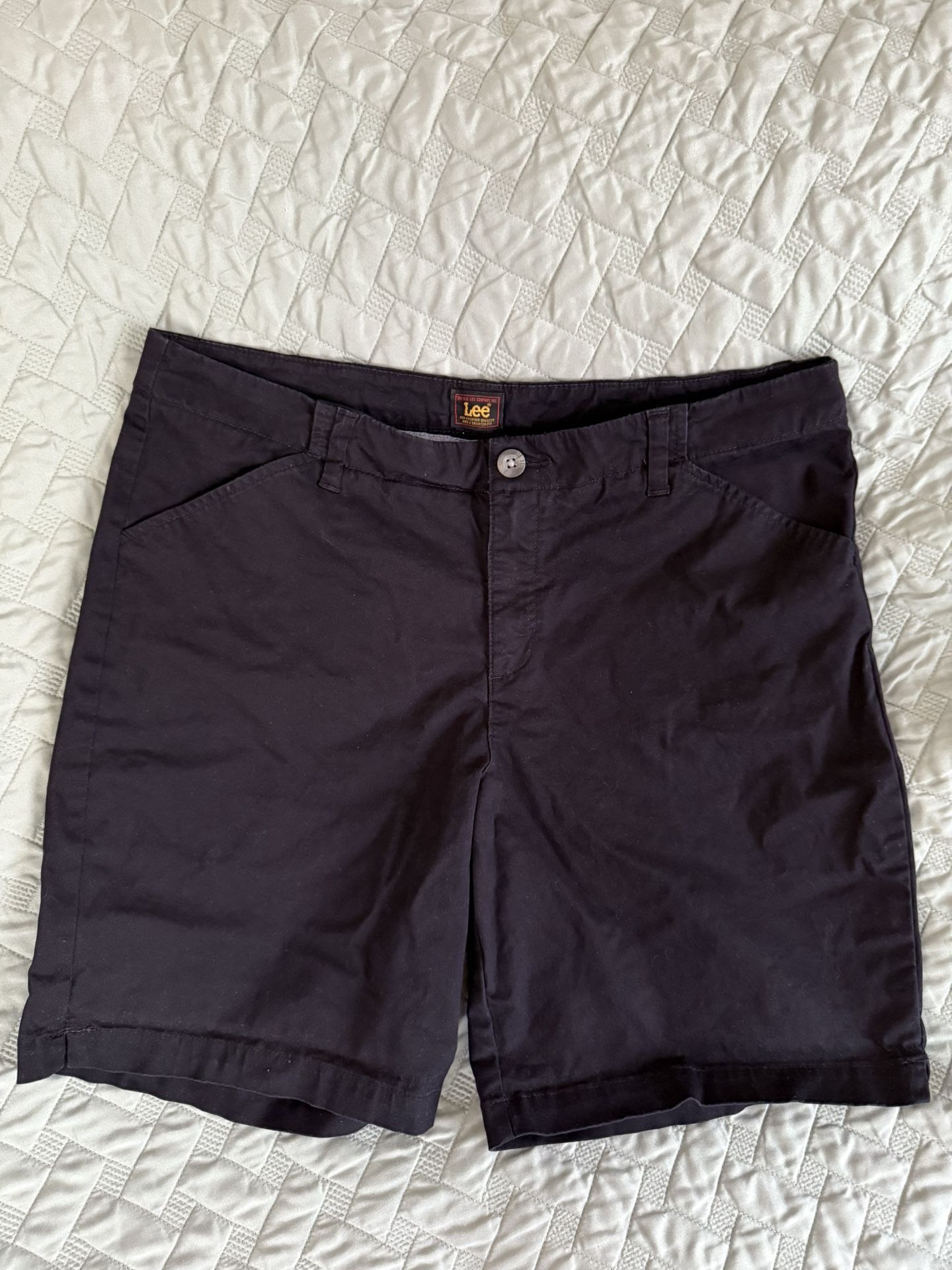 Lee Women's Legendary 9" Chino Bermuda Short black 16