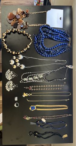 Costume jewelry 15 pieces