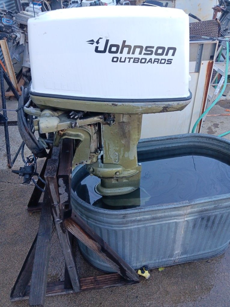 Running 1975 40hp Electric Start Johnson With Controls