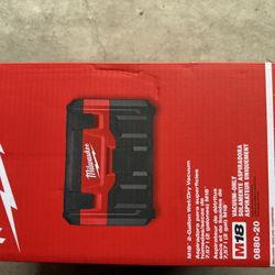 Milwaukee M18 Vacuum 