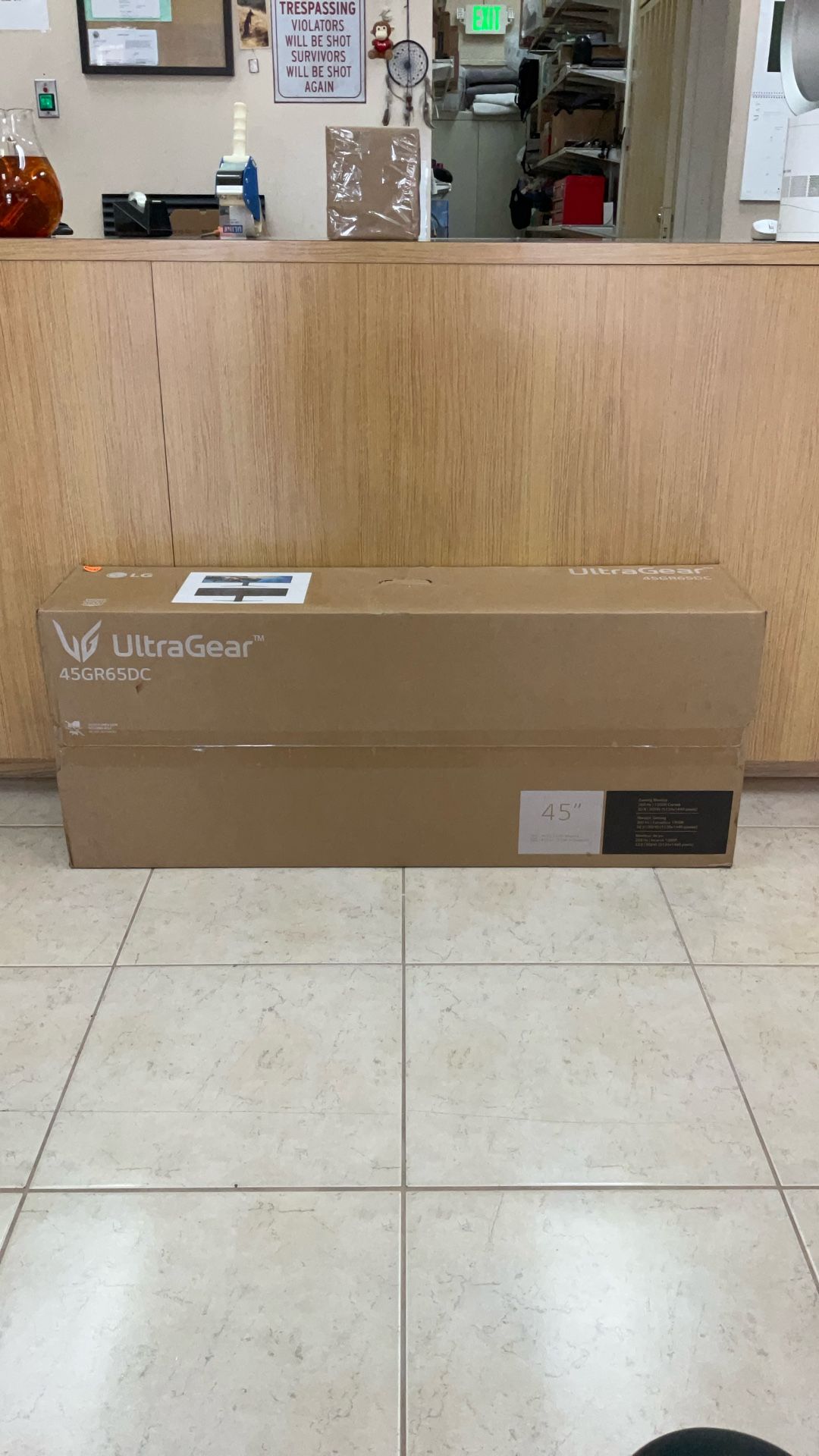 45” LG ULTRA GEAR 45GR65DC GAMING MONITOR.